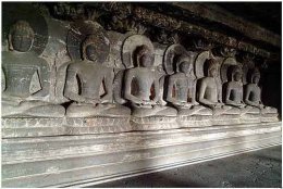 爱罗拉石窟—印度寺院