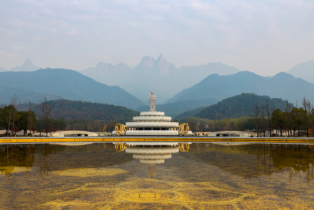 五大名山:九华山地藏菩萨道场风景图