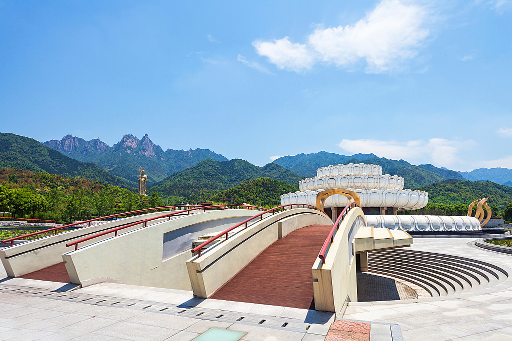 五大名山:九华山地藏菩萨道场风景图