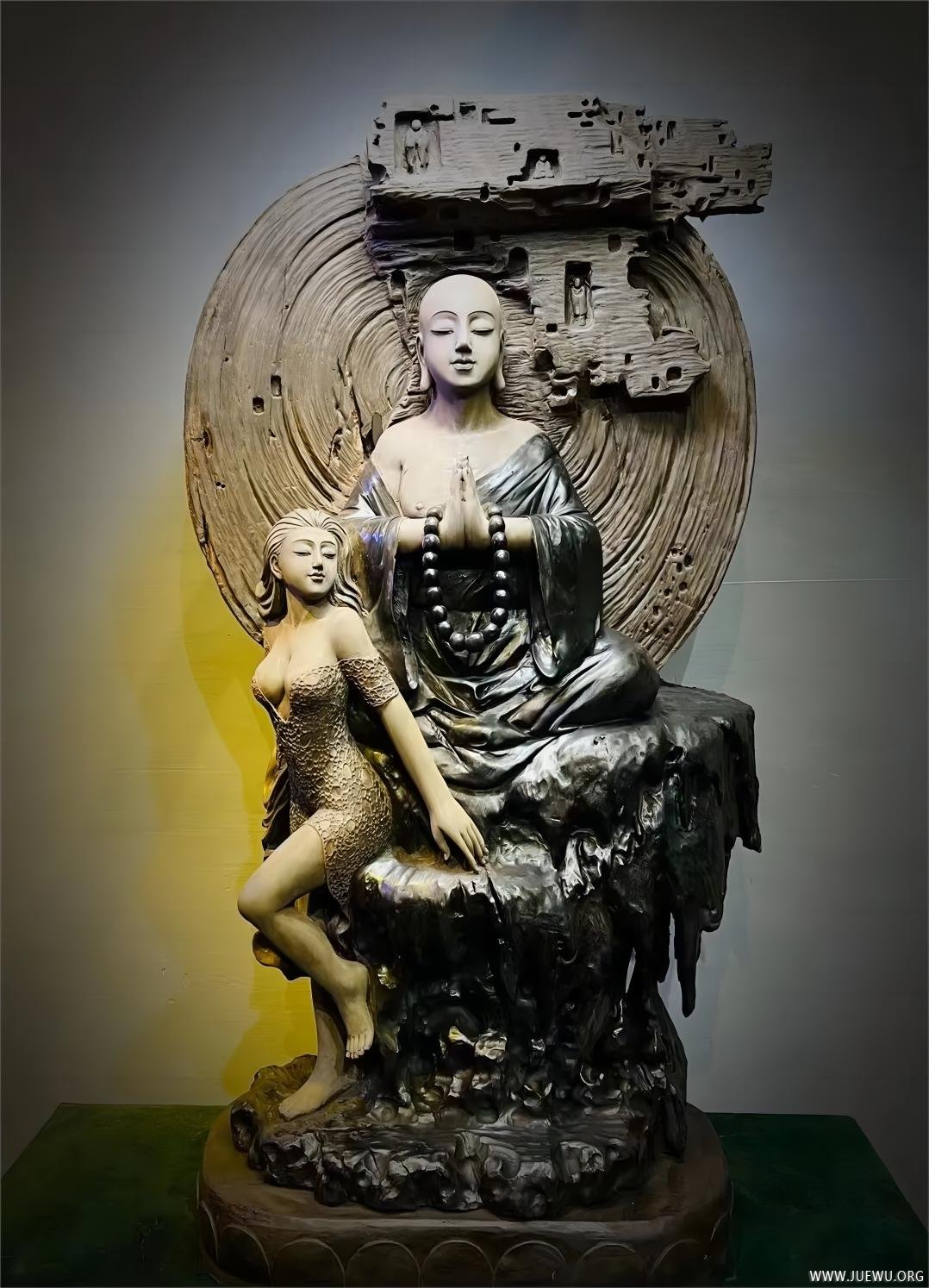 释迦抵御魔女诱惑降魔成道图