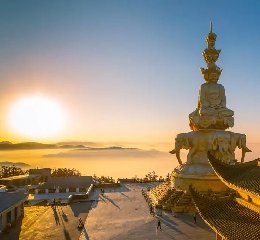 佛教圣境峨眉山金顶美景图